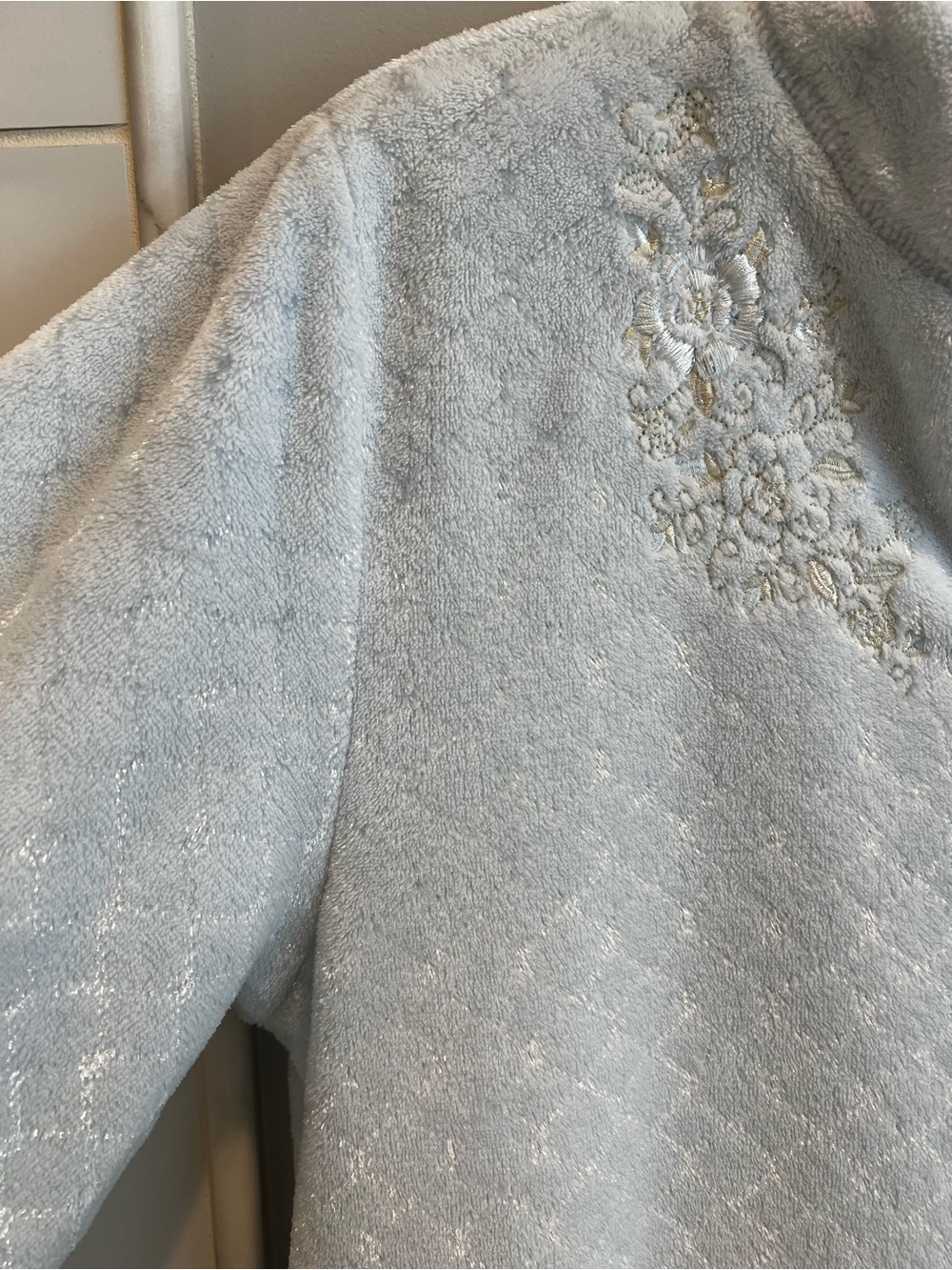 Miss Elaine Zip Robe - Picture 3 of 7